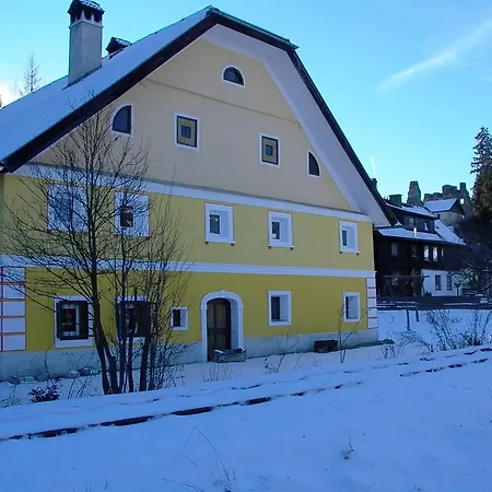 Lejlighed Alter Wirt First Floor *