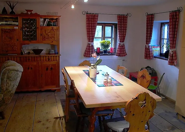 Alter Wirt First Floor